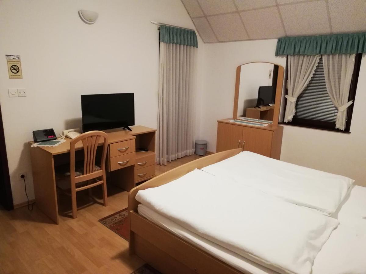 Prenocisca Mraz Apartment Velenje Exterior foto