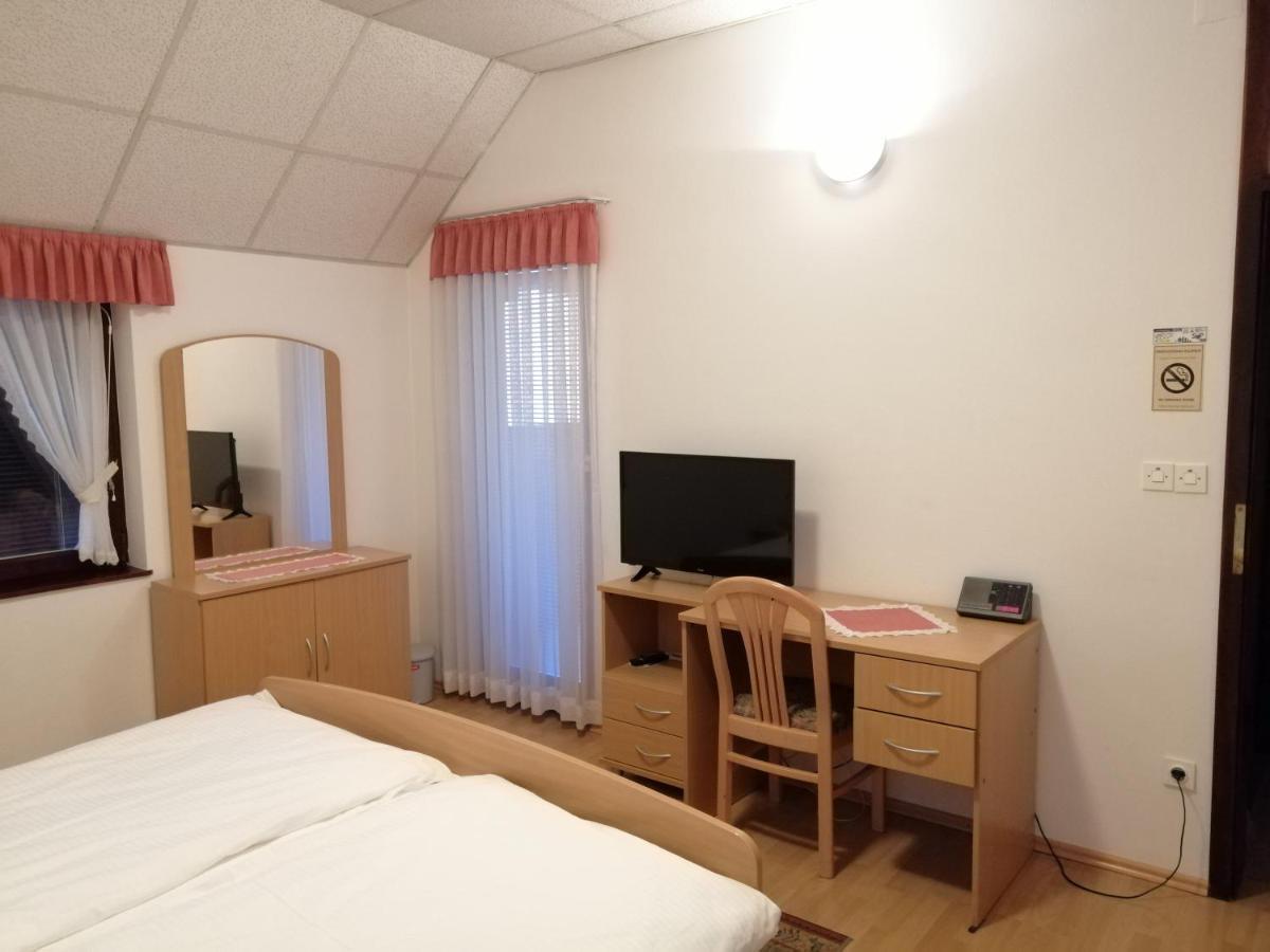 Prenocisca Mraz Apartment Velenje Exterior foto